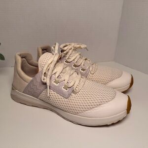 Women's Olukai Wailuku Casual Leather Shoe Women's 11 Ivory Island Inspired